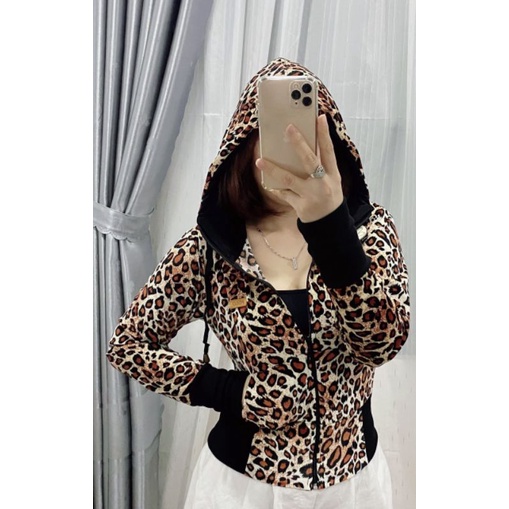 Khoắt chống nắng croptop