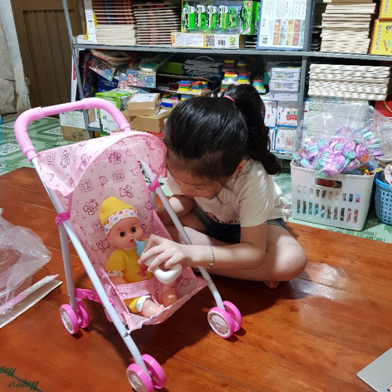 Đồ chơi xe đẩy búp bê cho bé gái Kumi toys