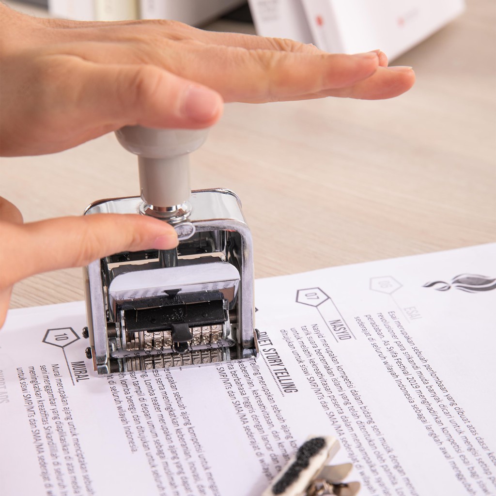 giảm giá trong tháng Dấu Nhảy 8 Số Deli 7508