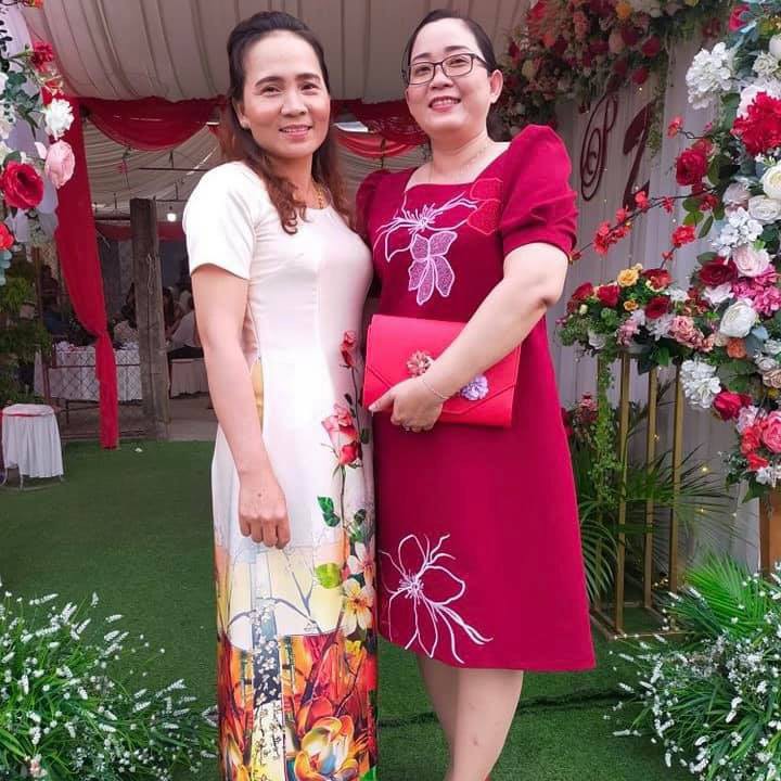 Đầm Trung Niên Tặng Mẹ BIGSIZE - Thêu Hoa Lan [MIU005] | BigBuy360 - bigbuy360.vn