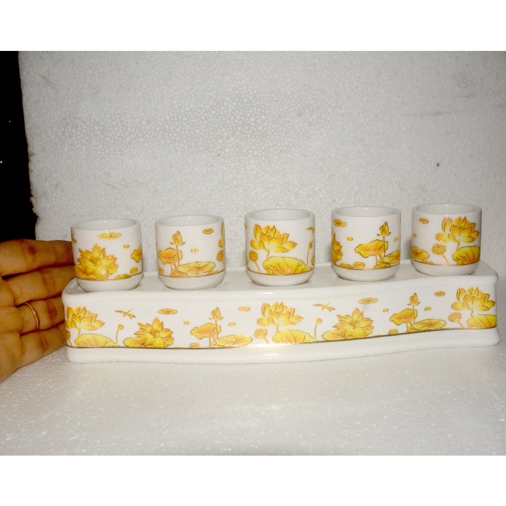 Án năm-Bộ năm ly nước thờ cúng sứ trắng sen vàng ngang 25cm