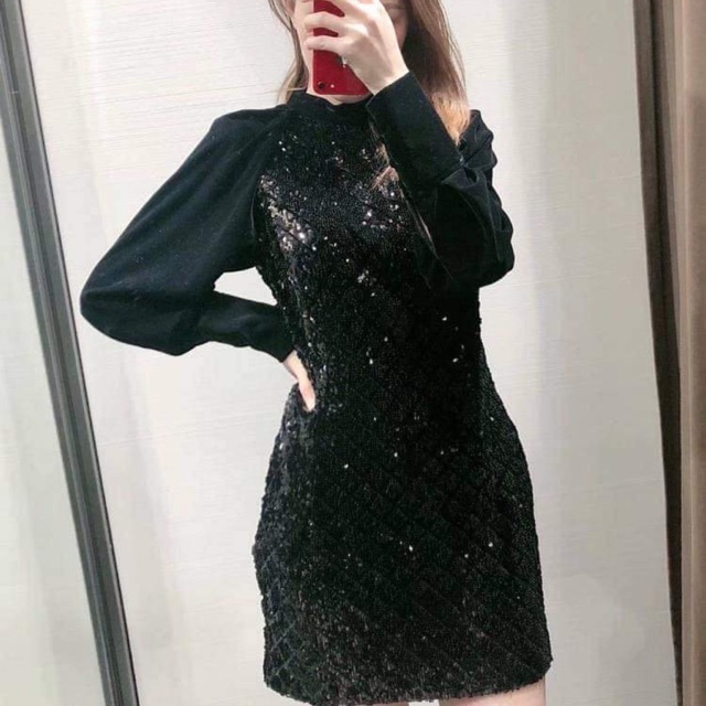 Váy đen Zara