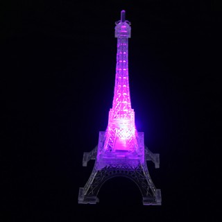 Mô hình tháp Eiffel trang trí bàn phòng ngủ