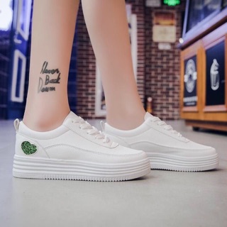 Giầy thể thao độn gót