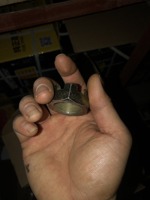 ê cu ren trong phi 27