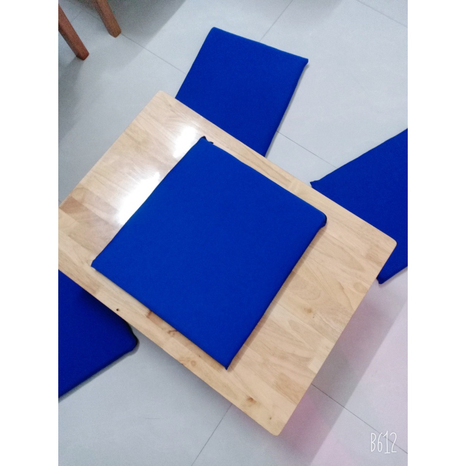 Nệm ngồi bệt màu LAM kích thước vuông 40x40 dày 3cm, lót ghế tựa lưng bàn ăn , bàn gỗ mềm êm ái không xẹp....