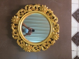 Khung gương cổ điển