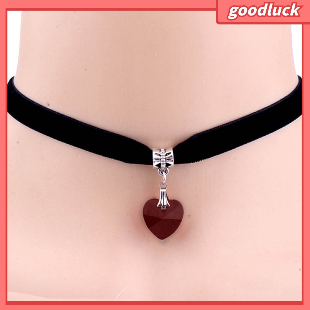 Vòng cổ choker mặt hình trái tim bằng đá phong cách Gothic