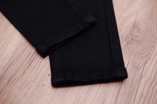 Quần jean skinny đen