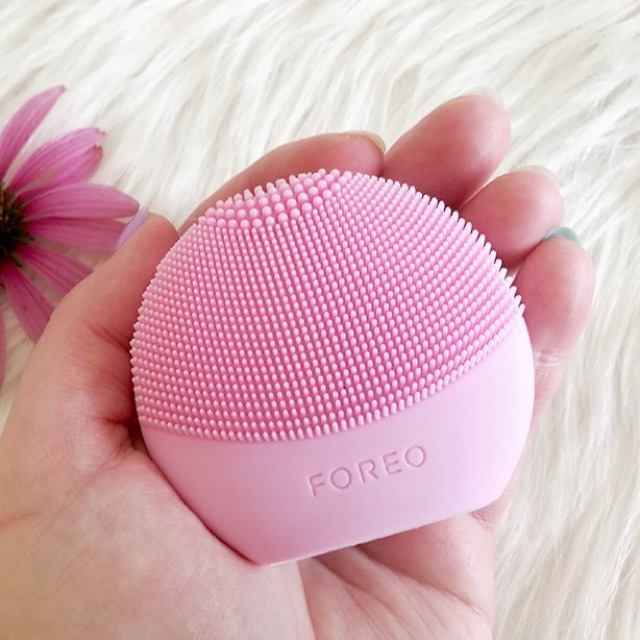 Máy Rửa Mặt Foreo Luna Play Plus