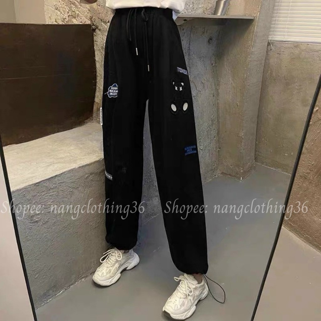 Quần Ống Rộng Nữ Vải Cao Cấp Dáng Jogger Hình Gấu Dập Nổi Có Chốt Điều Chỉnh Ống Bo Chất Dày 2 Size M Và L _ NN36QG