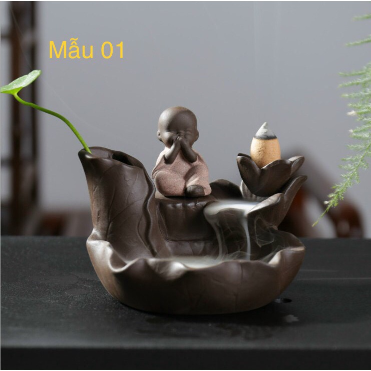 Thác khói trầm hương chú tiểu tọa bên suối gốm cao cấp