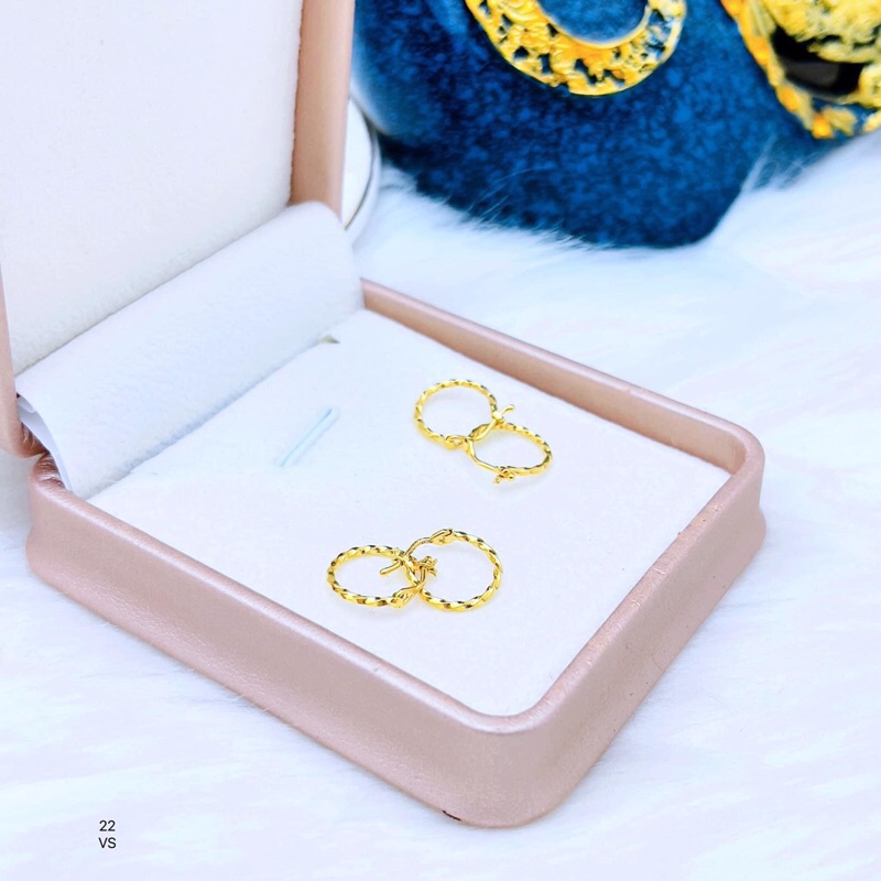 khuyên tai nhỏ cho bé