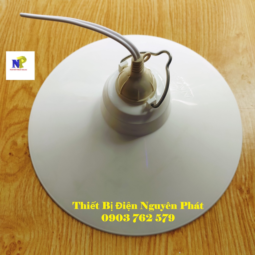 Chao Nhựa  26,5cm + Đuôi Đèn Kín Nước Trắng Dây Dài 20cm