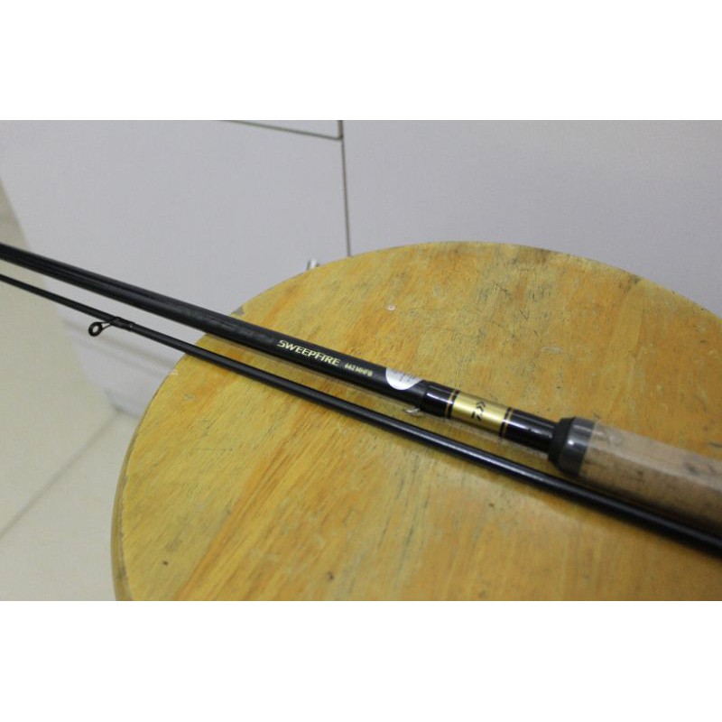 Cần lure máy ngang Daiwa Sweepfire 662MHFB