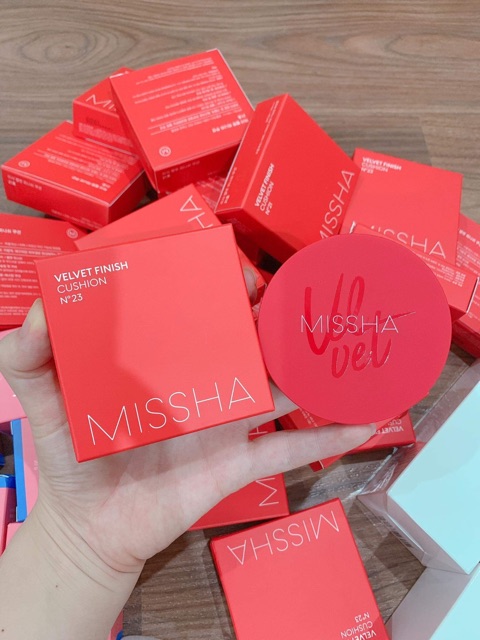 Phấn nước kiềm dầu lâu trôi Missha Velvet finish Cushion