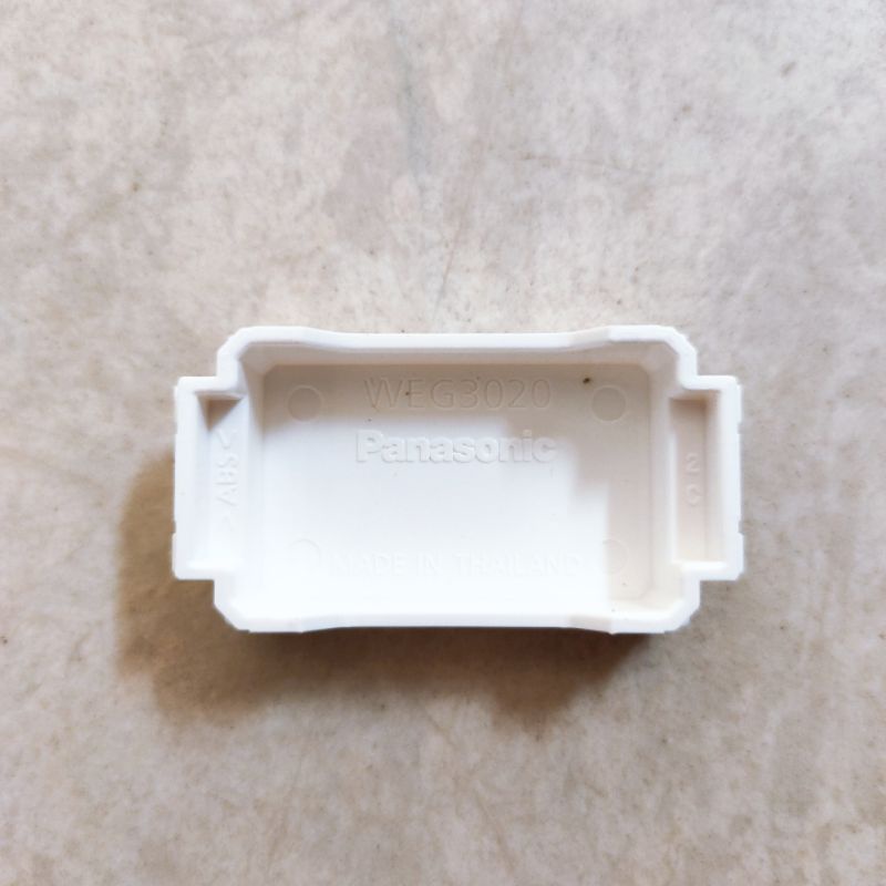 Nút trống, Nút che trơn Panasonic WEG3020SW Dòng Wide Series