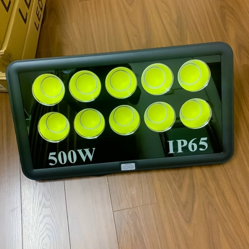Đèn led pha cốc 200w, 300w, 400w, 500w,  IP66   siêu sángChiếu Sáng Ngoài Trời,Sân Bóng siêu sáng - Bảo hành: 2 nam