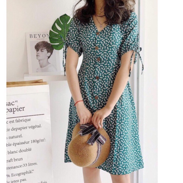 ĐẦM XANH HOA NHÍ CỔ V