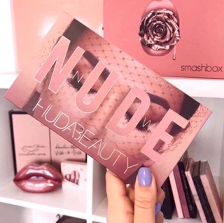 Bảng phấn mắt Nude New eyeshadow palette