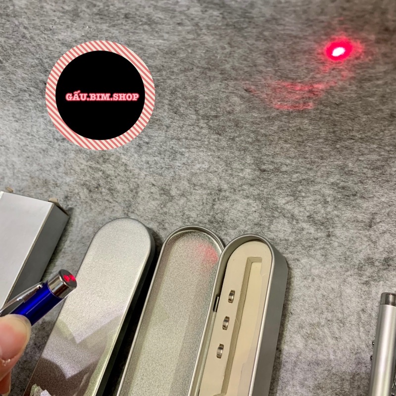 Bút chỉ bảng, bút thuyết trình có đèn laser