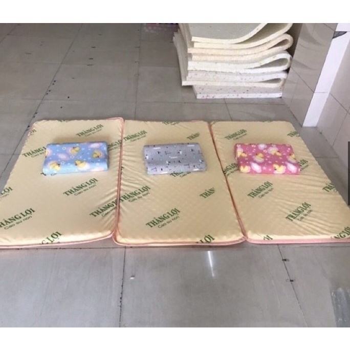 nệm xốp nhân tạo mềm mại cho bé đi học