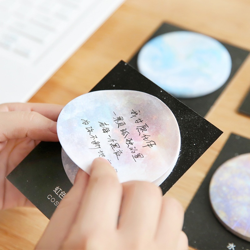 Set 3 Giấy Dán Ghi Chú Hình Hành Tinh Sáng Tạo Phong Cách Ngẫu Nhiên Cho Trường Học/Văn Phòng