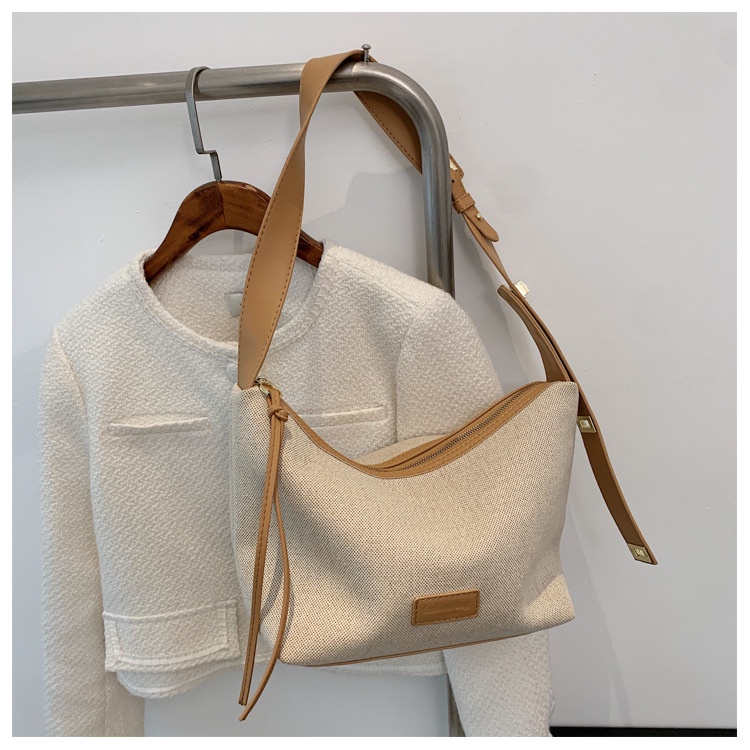 Túi đeo vai IELGY bằng vải canvas màu sắc tương phản sức chứa lớn phong cách thường ngày cho nữ