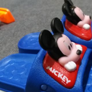 Dép quai ngang mickey bé trai