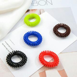 3 Cột tóc lò xo
