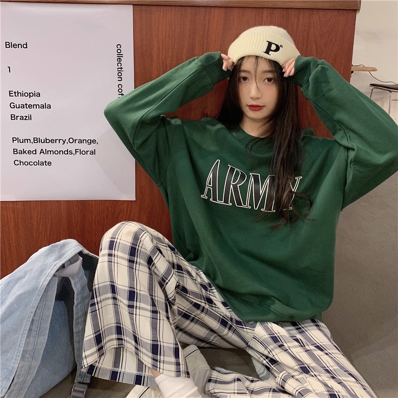 Áo Nỉ Nữ Dài Trung Bình Cổ Tròn In Chữ Mới