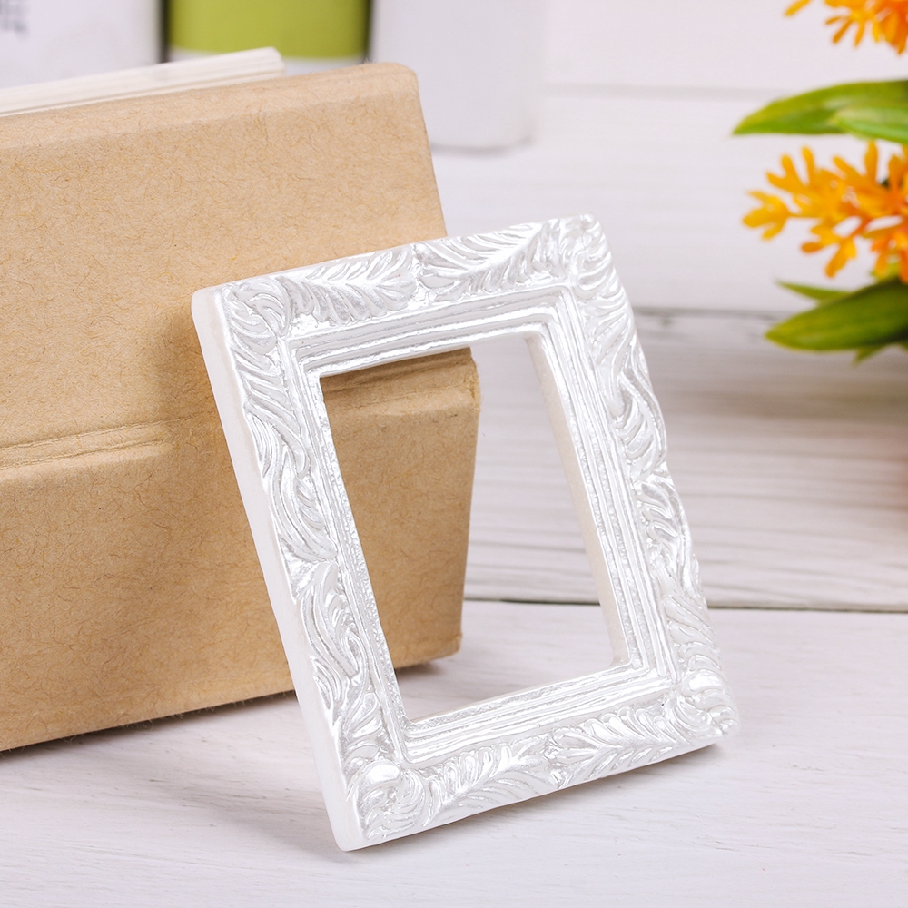 DIAOCHANO 2pcs 9 styles Mini 1/12 Crafts Children Gift Toy Resin Photo Frame