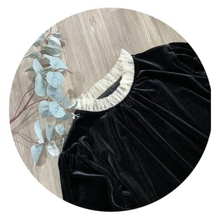 VÁY NHUNG BÈO CỔ CAO MÀU ĐEN