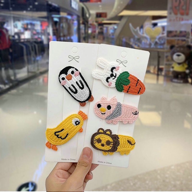 Set Kẹp Tóc Hình Trái Dâu Dễ Thương Cho Nữ