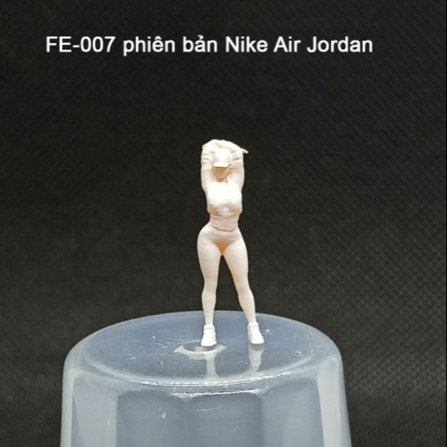 Mô hình figure nữ tỉ lệ 1:64