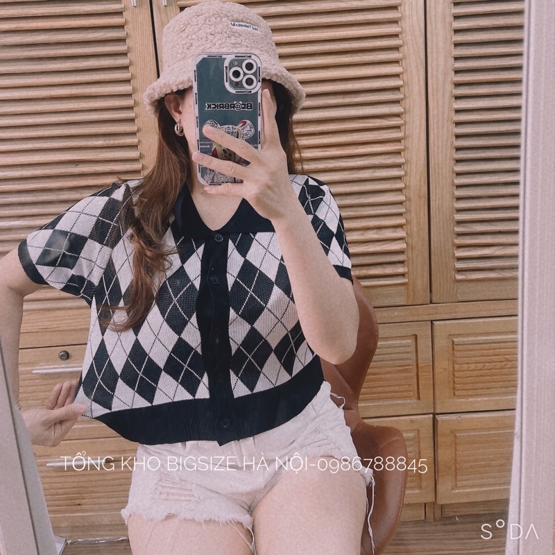 Áo croptop ô trám cho nàng chubby 50-75kg