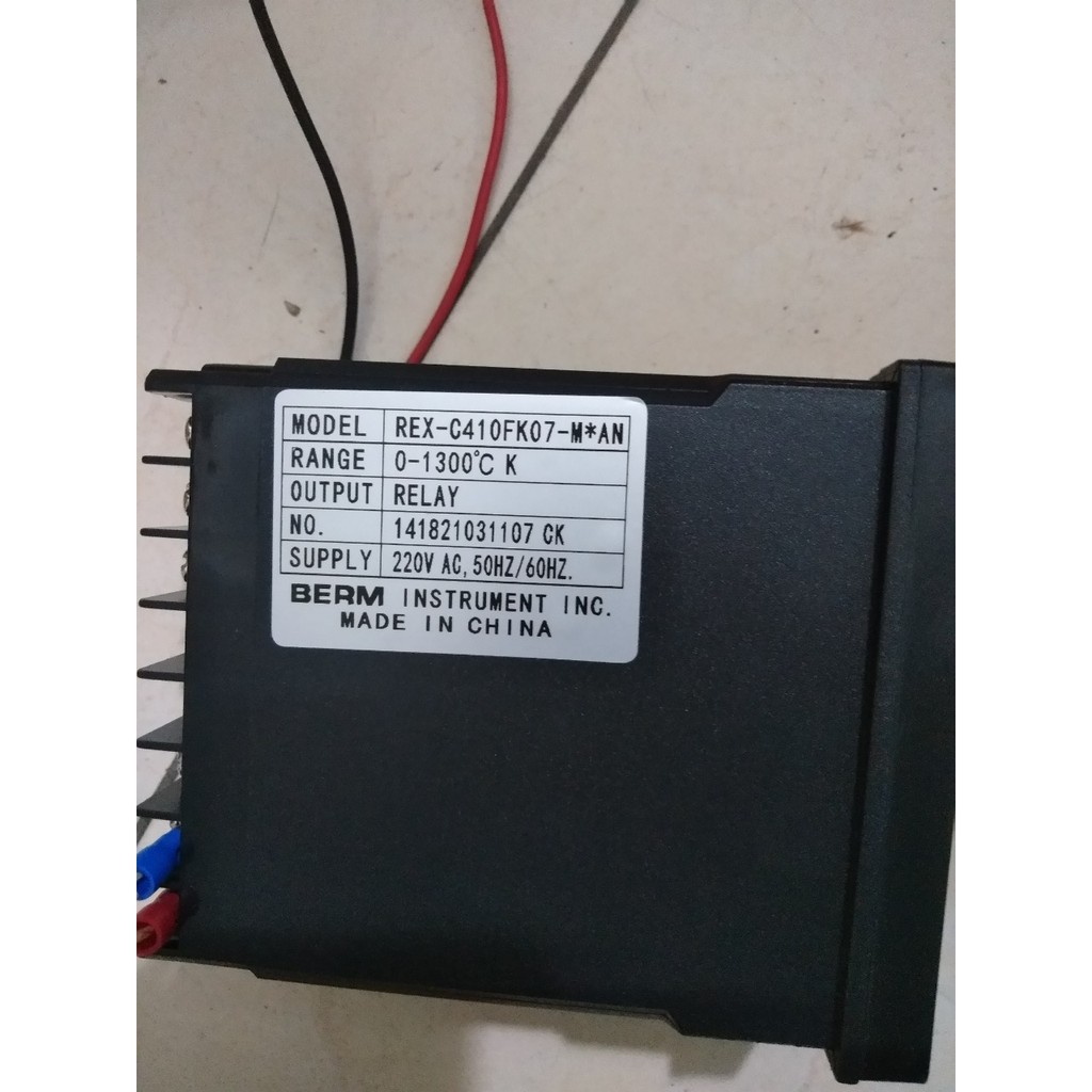 ĐỒNG HỒ NHIỆT ĐỘ BERM  REX C-410 MẶT NGANG NGÕ RA SSR và Relay