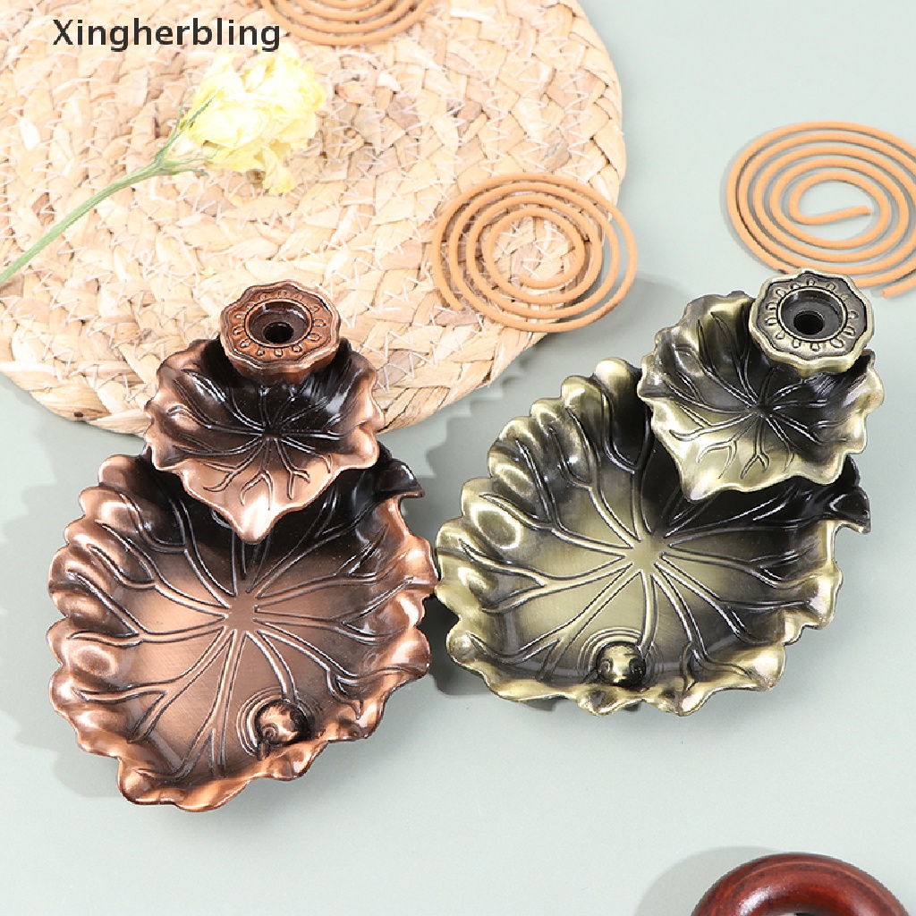 Thác khói trầm hương hình lá sen
