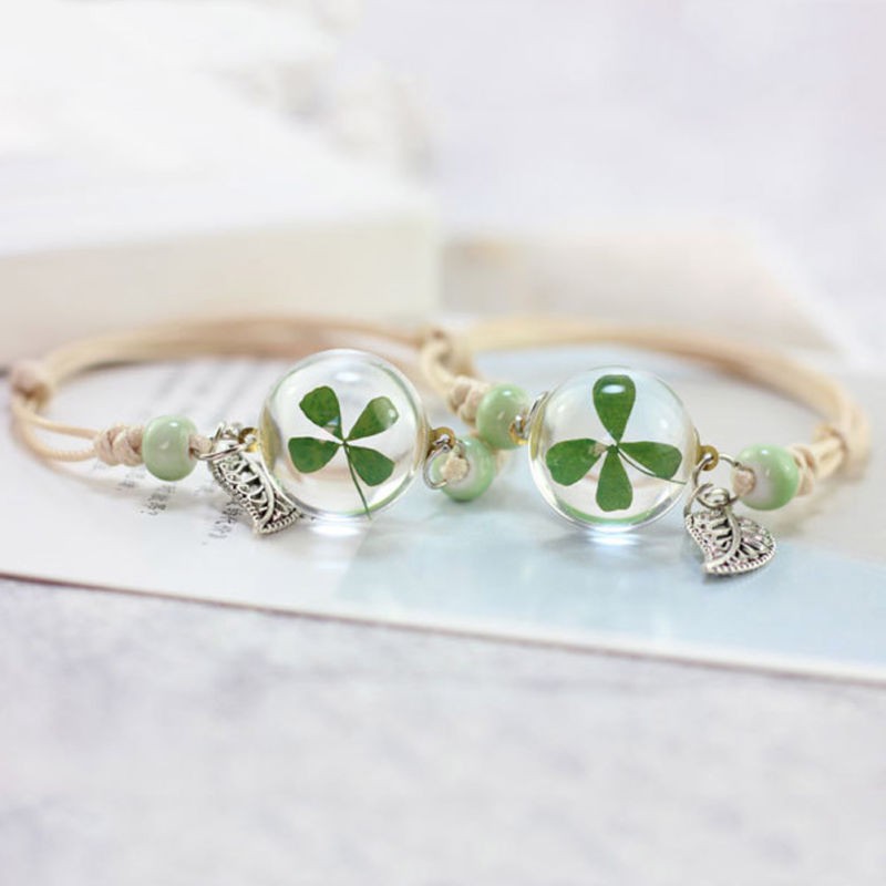 Vòng tay mặt thủy tinh hình cầu lồng hoa khô thanh lịch | BigBuy360 - bigbuy360.vn