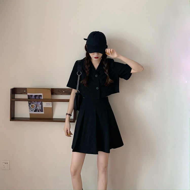 Set Áo Blazer Ngắn nút bọc vải + Chân Váy Tennis Xếp Ly Hàn Quốc