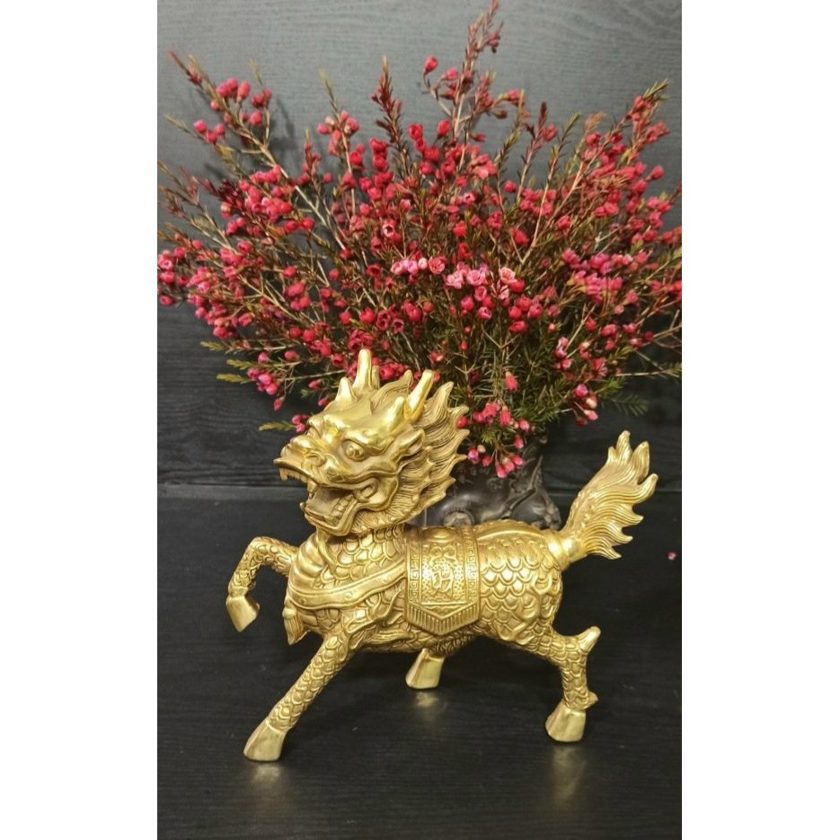 Long mã phong thủy mang lại tài lộc cho gia chủ được chế tác thủ công bằng đồng ,đồ cổ sưu tầm