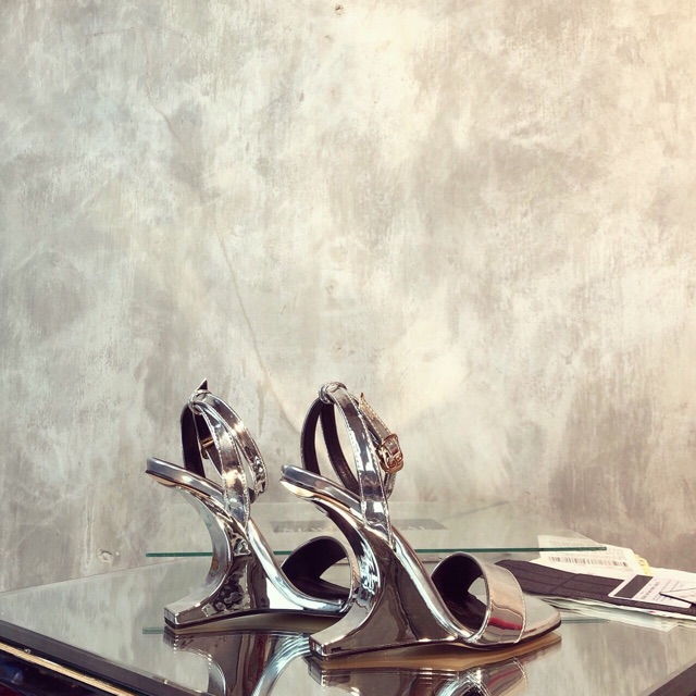 Gót trăng khuyết sieu phẩm tôn dáng