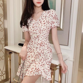 Đầm trắng trái tim đỏ cổ V rút dây - Naowy Dress
