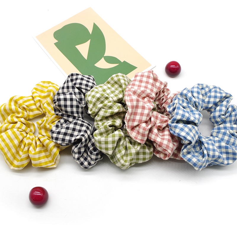 Cột tóc scrunchies vải caro