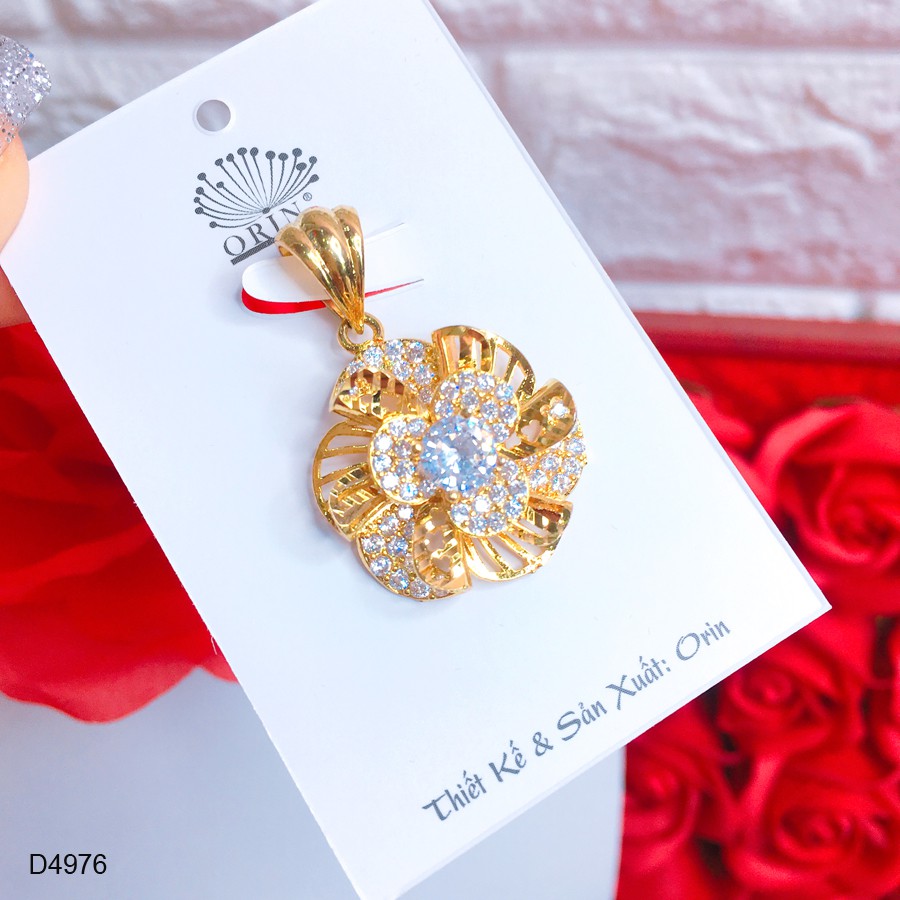 Mặt dây chuyền nữ hoa xoáy nhỏ đính đá thiết kế cao cấp Orin D4976