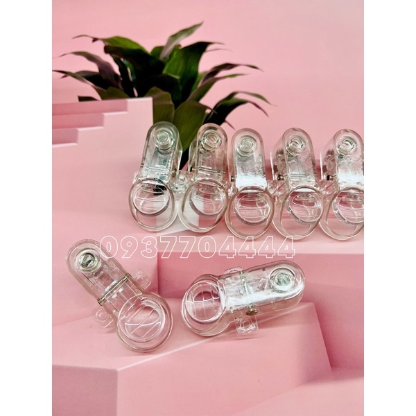 Nút bấm chân thùng