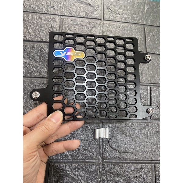 Che két Nước Nhôm CNC Kèm Logo Titan Cho Xe Vario/Click/AirBlade/Shmode V.V