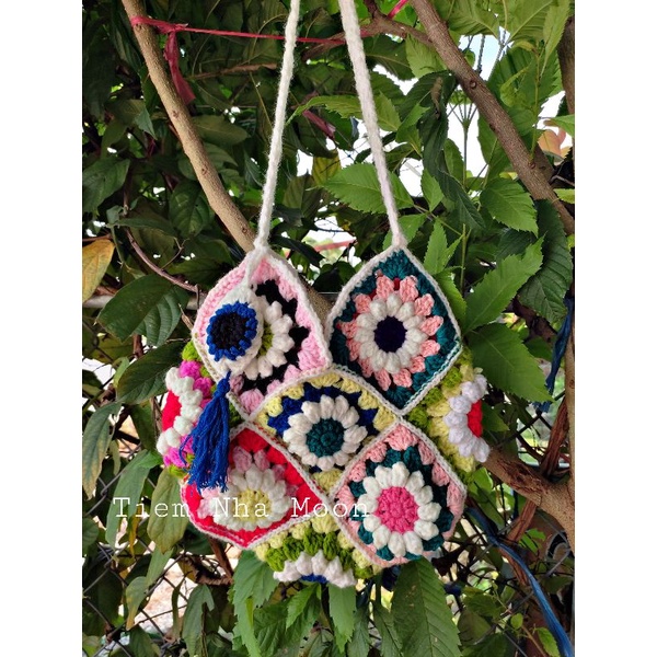 Túi móc len hoa ghép