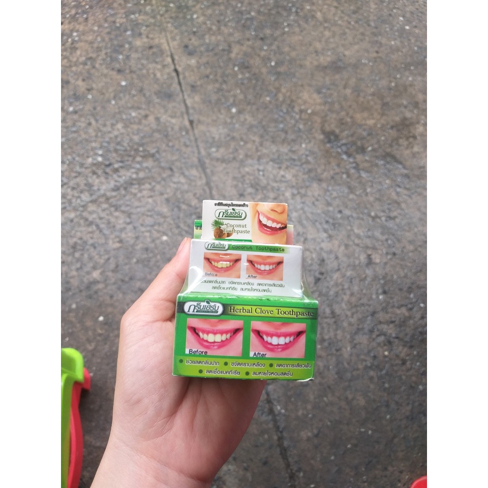 Kem tẩy trắng răng Green Herb Thái Lan 25g tặng kèm hũ nhỏ 10g