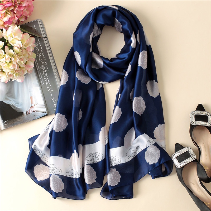 KL053 Khăn choàng cổ lụa dáng dài thanh lịch